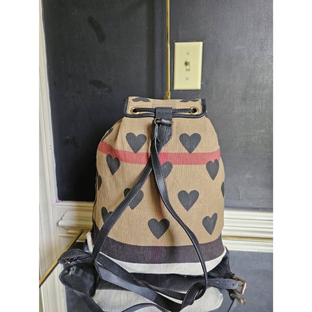 Authentic BURBERRY Overdyed Canvas Mega Check Heart Print Medium Chiltern - Picture 8 of 9